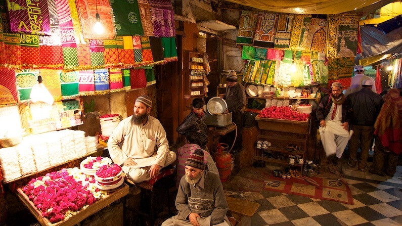 Visiting Delhi’s Hazrat Nizamuddin Dargah for Sufi Devotional Singing