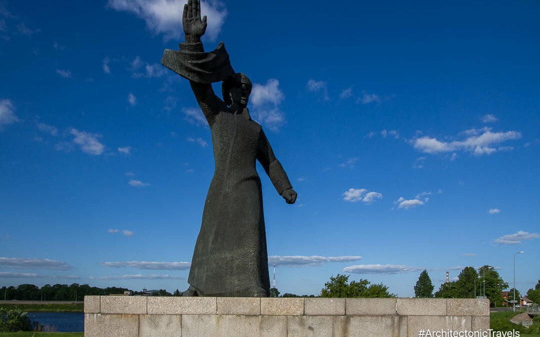 Monument to the Latvian Red Riflemen 