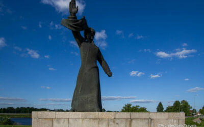 Monument to the Latvian Red Riflemen 