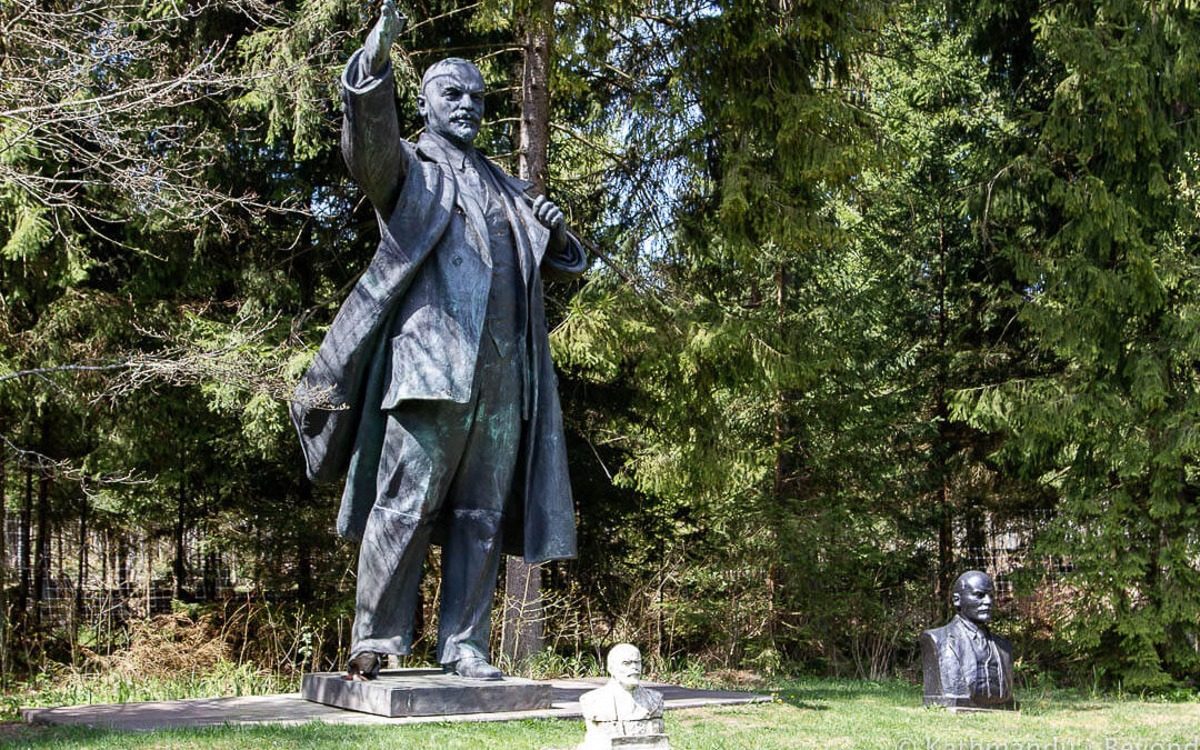 Monument to Vladimir Lenin