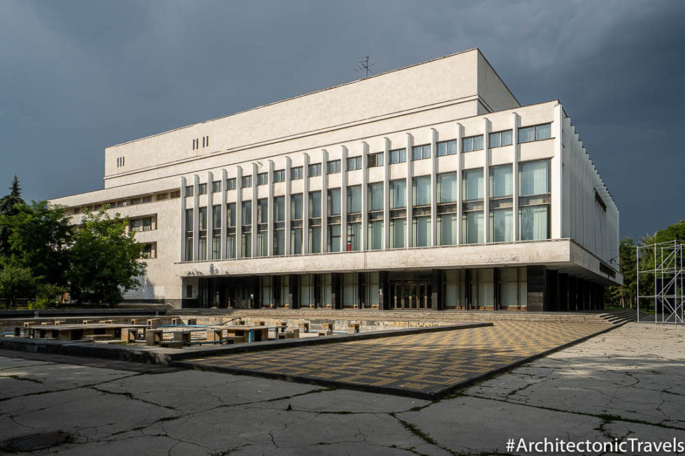 Soviet architecture in Chisinau, Moldova - Alternative travel guide