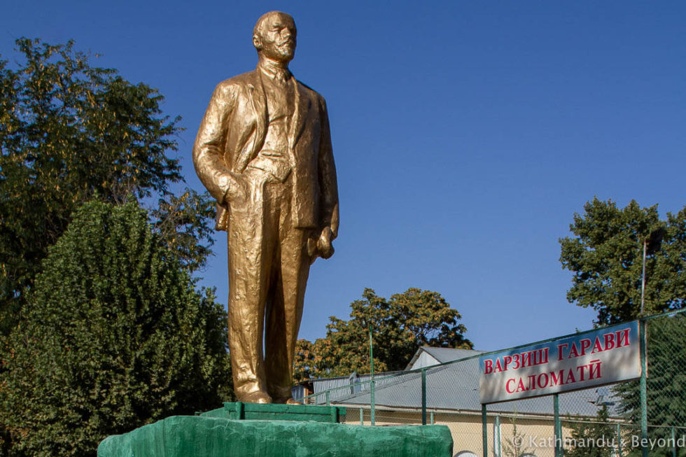 Monument to Vladimir Lenin in Kulob, Tajikistan | Soviet monument