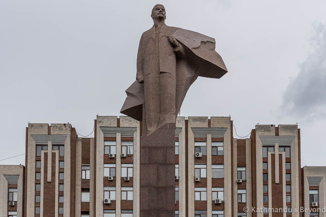 Vladimir Lenin Statue