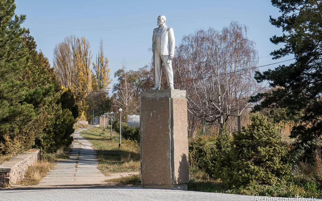 Monument to Vladimir Lenin